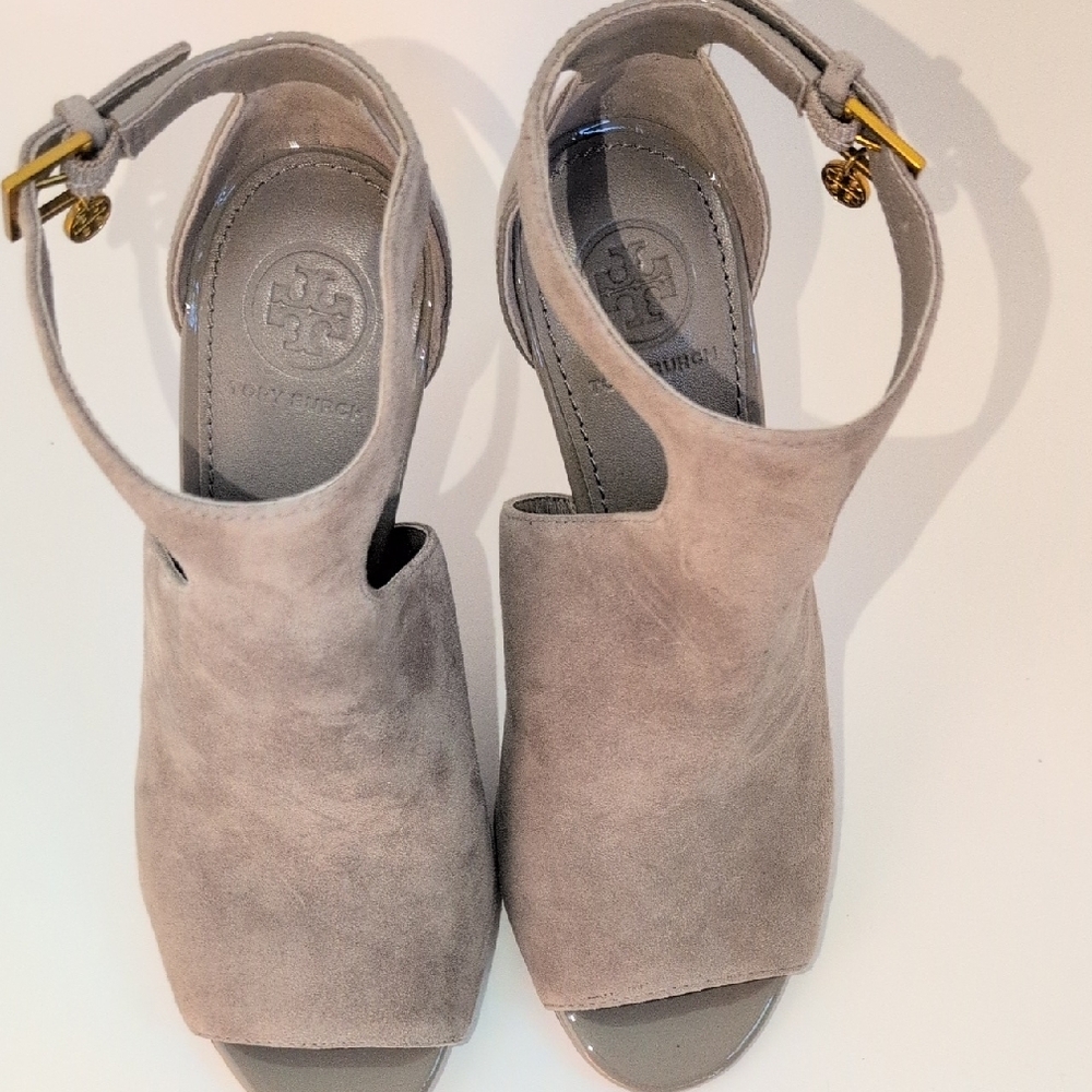 Tory Burch Gray Suede Ashton Bootie Heel Shoes size 5M - Picture 2 of 15